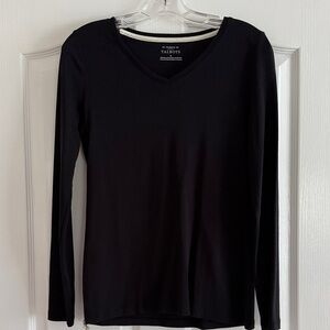 Talbots Women's Casual V-neck Black Long Sleeve Tee